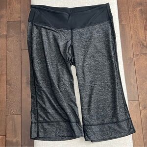 Lululemon Athletica Dark Gray Heathered Crop Leggings